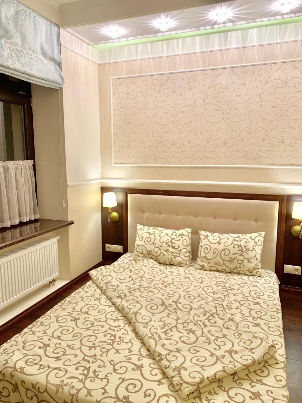Two-Bedroom On Lesi Ukrainky Liov Exterior foto